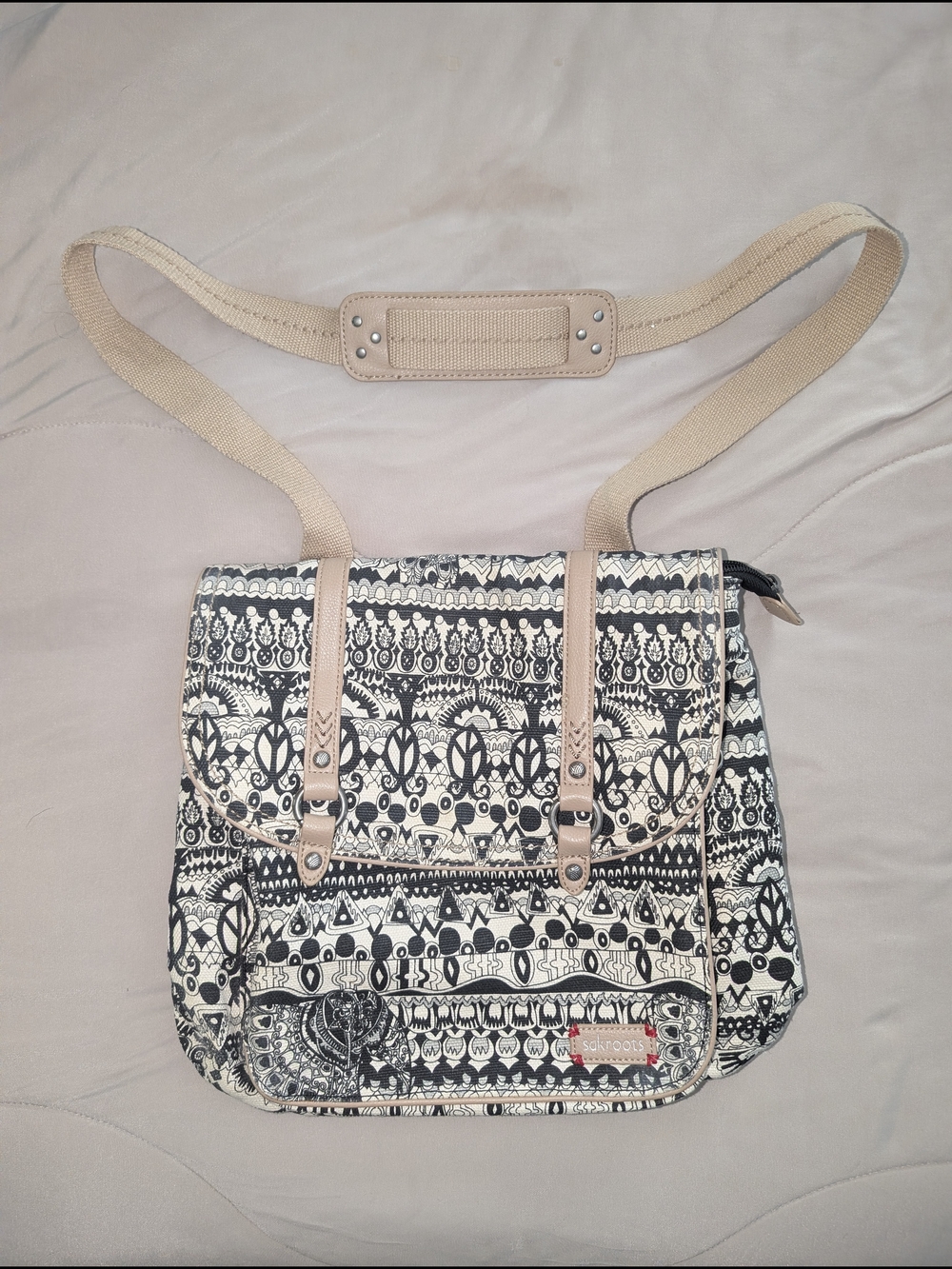 Sakroots Black & Cream Patterned Convertible Messenger Crossbody Bag